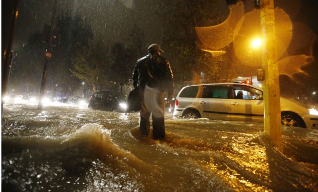 Τέσσερις οι νεκροί από το σφοδρό κύμα κακοκαιρίας στην Ιταλία